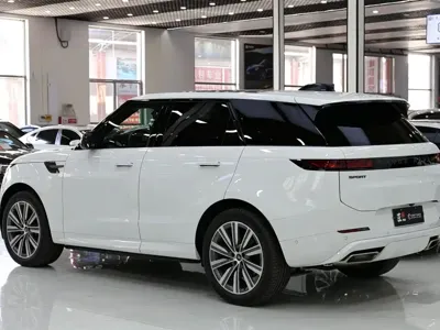 Land Rover Sport 2024, 19000 км, за 94619.43 USD - фото 21