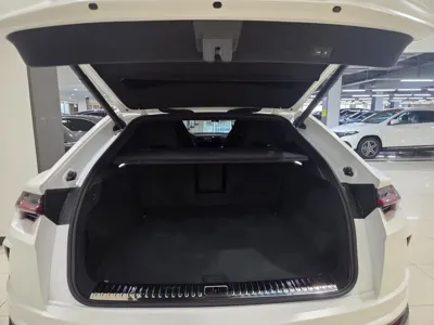 Lamborghini Urus 2020, 10500 км, за 181782.25 USD