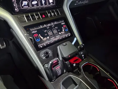 Lamborghini Urus 2020, 10500 км, за 180517.27 USD - фото 8