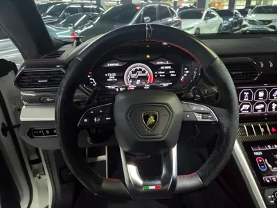 Lamborghini Urus 2020, 10500 км, за 180517.27 USD - фото 10