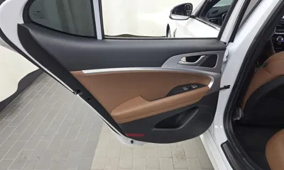 Genesis G70 2019, 53680 км, за 13876.23 USD - фото 25