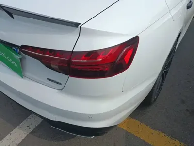Audi A4L 2021, 82899 км, за 18476.61 USD - фото 8