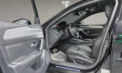 Peugeot 308 2022, 65199 км, за 16113.39 USD - фото 26