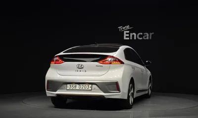 Hyundai Ioniq 2017, 152692 км, за 6940.78 USD