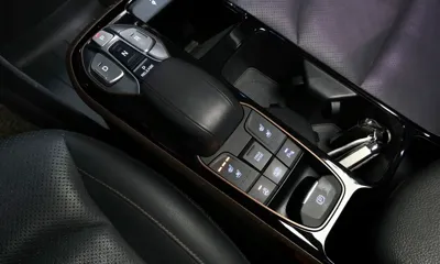 Hyundai Ioniq 2017, 152692 км, за 6892.48 USD - фото 9