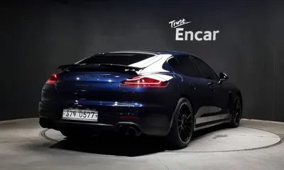 Porsche Panamera 2016, 97434 км, за 28573.29 USD