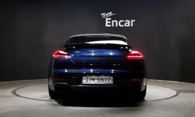 Porsche Panamera 2016, 97434 км, за 28573.29 USD