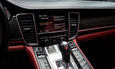 Porsche Panamera 2016, 97434 км, за 28573.29 USD - фото 16