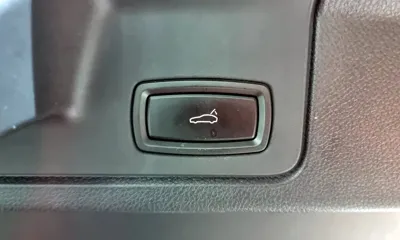Porsche Panamera 2016, 97434 км, за 28573.29 USD - фото 20