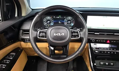 Kia Canival 2023, 29636 км, за 20677.43 USD - фото 12