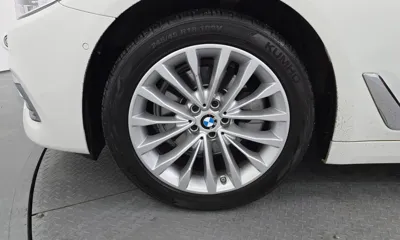 BMW 5-Series 2018, 98335 км, за 16988.38 USD