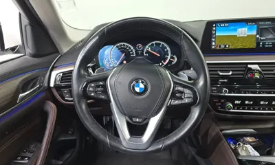 BMW 5-Series 2018, 98335 км, за 16870.16 USD - фото 13