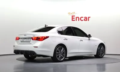 Infiniti Q50 2015, 116811 км, за 3773.1 USD