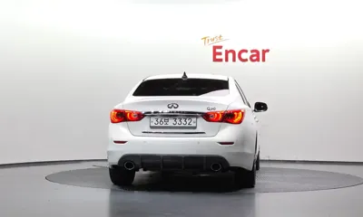 Infiniti Q50 2015, 116811 км, за 3773.1 USD