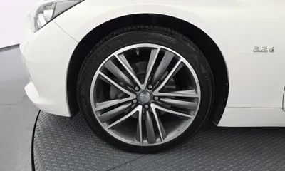 Infiniti Q50 2015, 116811 км, за 3773.1 USD