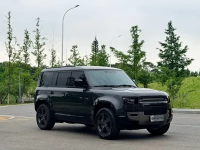 Land Rover Defender 2026, 3000 км, за 108898.65 USD