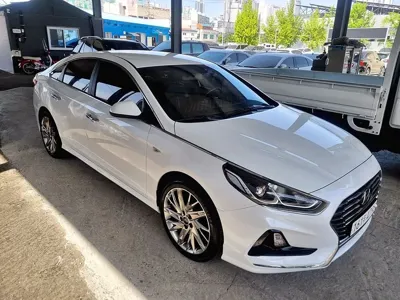 Hyundai Sonata 2018, 236091 км, за 5772.6 USD