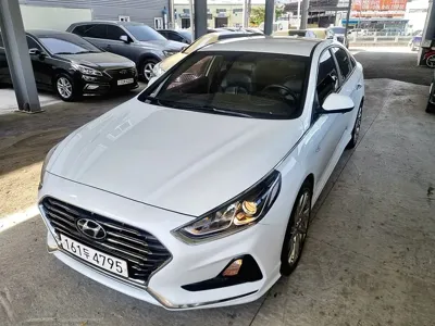 Hyundai Sonata 2018, 236091 км, за 5772.6 USD
