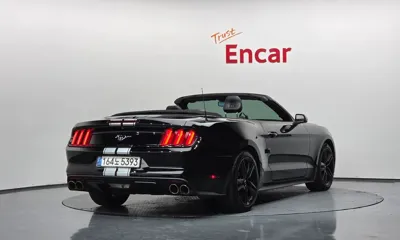 Ford Mustang 2017, 97431 км, за 14476.48 USD