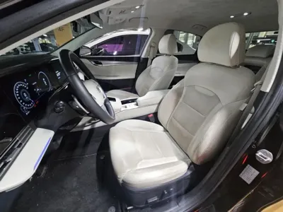 Hyundai Grandeur 2023, 89000 км, за 13993.61 USD