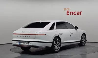 Hyundai Grandeur 2024, 19560 км, за 24483.94 USD