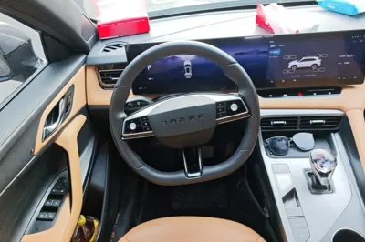 Roewe RX5 2023, 9300 км, за 9909 USD - фото 10