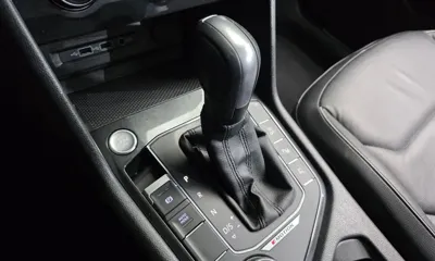 Volkswagen Tiguan 2020, 46723 км, за 21005.65 USD - фото 9