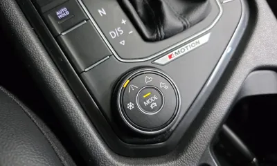Volkswagen Tiguan 2020, 46723 км, за 21005.65 USD - фото 30
