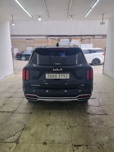 Kia Sorento 2023, 132982 км, за 14897.23 USD