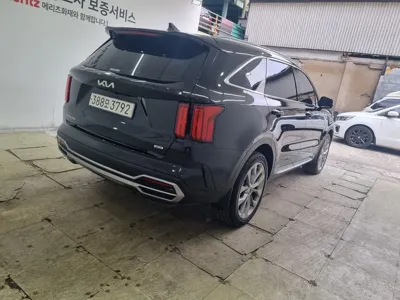 Kia Sorento 2023, 132982 км, за 14897.23 USD
