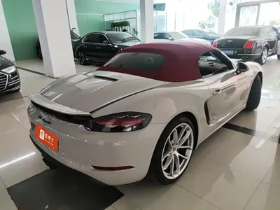Porsche 718 2024, 11000 км, за 73276.98 USD