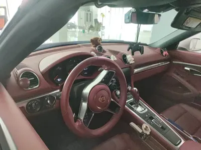 Porsche 718 2024, 11000 км, за 73276.98 USD
