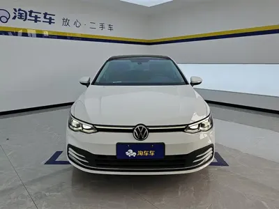 Volkswagen Golf 2022, 11200 км, за 13176.04 USD