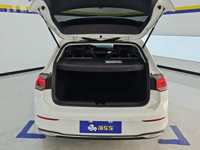 Volkswagen Golf 2022, 11200 км, за 13176.04 USD
