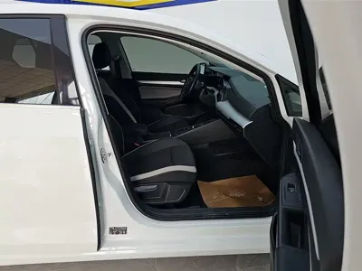 Volkswagen Golf 2022, 11200 км, за 13176.04 USD - фото 8
