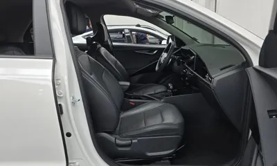 Kia Niro 2022, 81723 км, за 13325.46 USD - фото 11