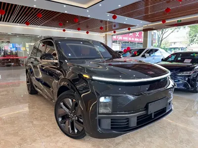 Li Auto Li L9 2023, 70000 км, за 34752.2 USD