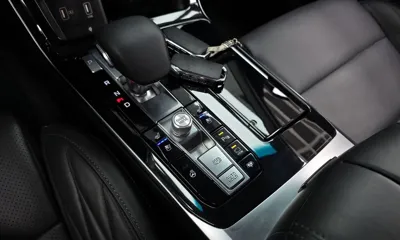 Kia K7 2020, 112548 км, за 10719.62 USD - фото 9