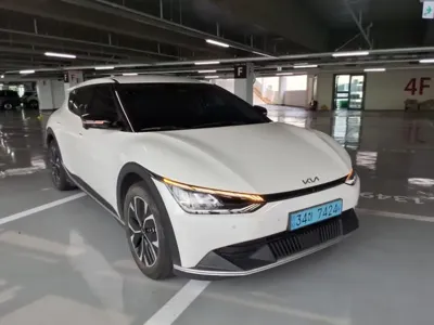 Kia EV6 2023, 121370 км, за 4174.87 USD