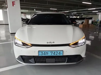 Kia EV6 2023, 121370 км, за 4174.87 USD