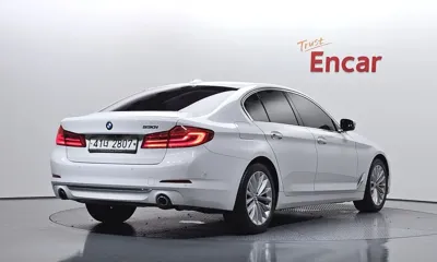BMW 5-Series 2018, 121338 км, за 13121.96 USD