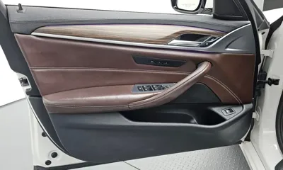 BMW 5-Series 2018, 121338 км, за 13121.96 USD - фото 24