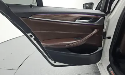 BMW 5-Series 2018, 121338 км, за 13121.96 USD - фото 25