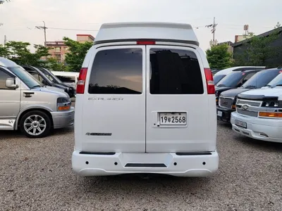 Chevrolet Express Van 2018, 79829 км, за 23303.14 USD