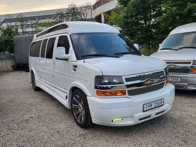 Chevrolet Express Van 2018, 79829 км, за 23303.14 USD - фото 11