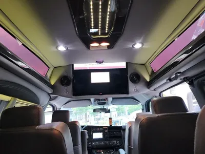 Chevrolet Express Van 2018, 79829 км, за 23303.14 USD - фото 12