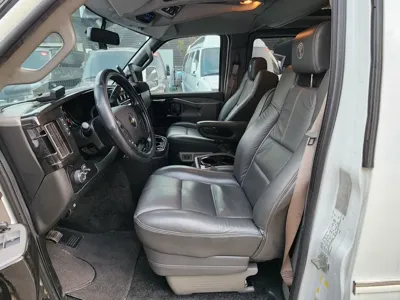 Chevrolet Express Van 2018, 79829 км, за 23303.14 USD - фото 13