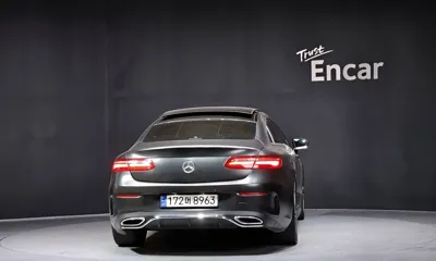 Mercedes-Benz E-Class 2017, 98922 км, за 15426.02 USD