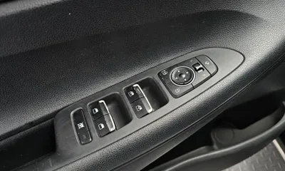 Hyundai Grandeur 2018, 136407 км, за 5710.91 USD - фото 17