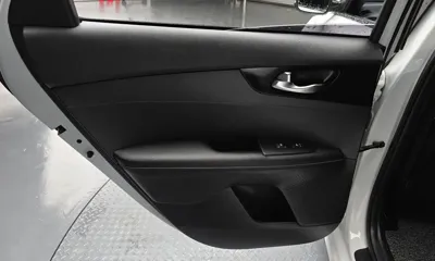 Kia K3 2022, 75984 км, за 11786.15 USD - фото 25